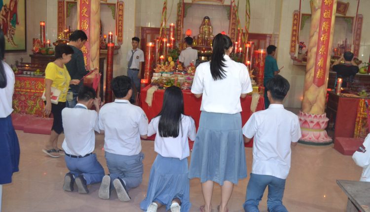 HUT Shi Thian Fut Cu Pemangkat Membawakan Berkah Bagi Semua.Foto 6