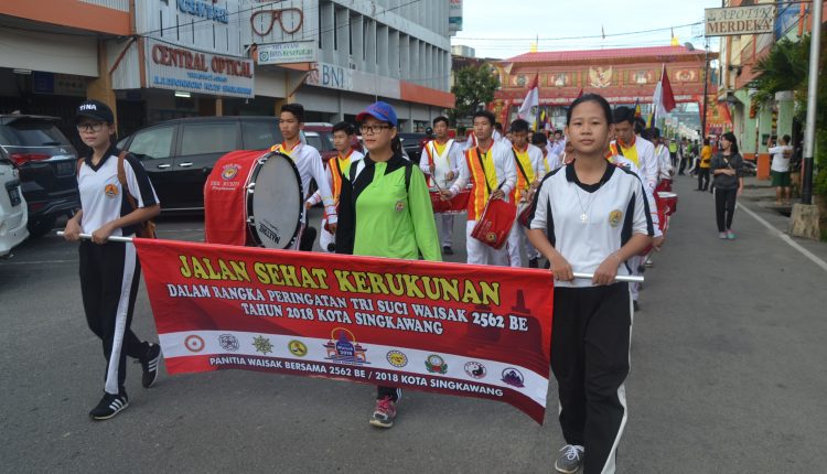 Jalan Sehat Kerukunan Memperteguh Kekeluargaan dan Keharmonisan.Foto 3