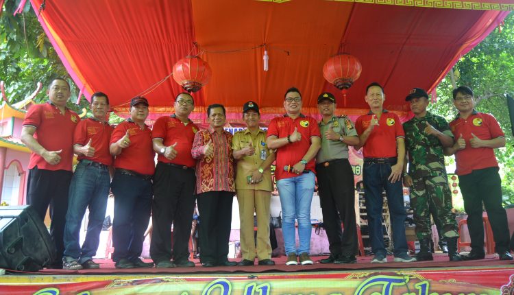 Ribuan Warga Berharap Berkah Peringatan HUT Dewi Samudera.Foto 6