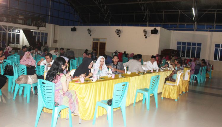 Yayasan Dharma Buddha Maitreya Pererat Silaturahmi Berbuka Puasa.Foto 7