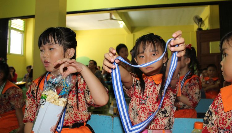 90 Anak Anak TK Metta Bergembira Merayakan Kelulusan.Foto 7