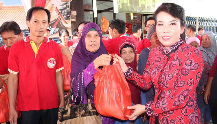 Perhakin Bagikan Paket Idul Fitri Pererat Silaturahmi.Foto 1