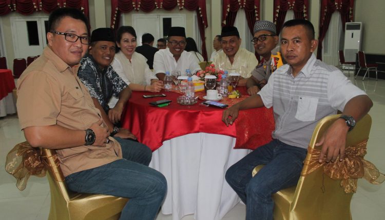 Rajut Tali Silaturahmi dan Kebersamaan Walikota Singkawang Undang Anak Yatim Berbuka Puasa.Foto 8