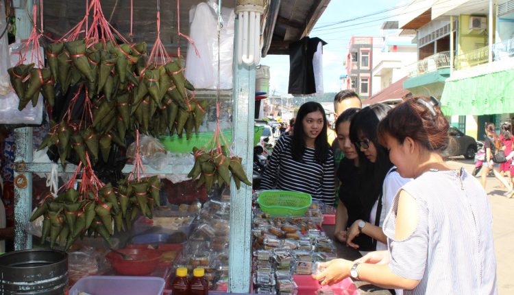 Teladani Patriotisme Qu Yuan Melalui Tradisi Mandi Wushi dan Makan Bacang.Foto 8