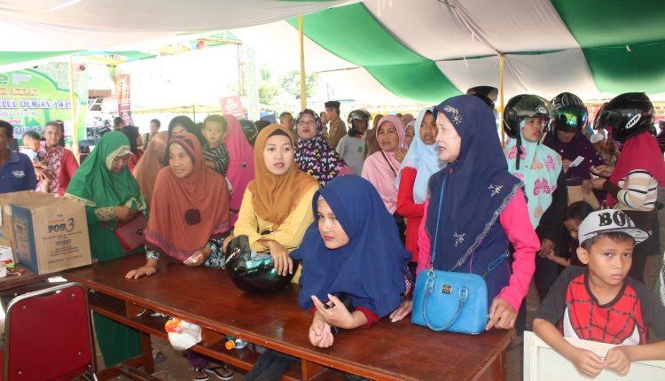 Walikota Singkawang Apresiasi Pasar Murah Arta Graha Peduli dan Perhakin Singkawang.Foto 7