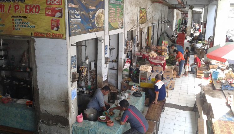 kedai makan di pasar