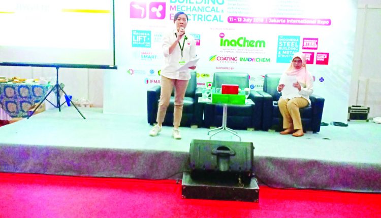 13.Presentasi produk oleh Satyawati Susanto