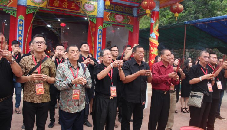 HUT Lie Sak Kung Kung Dimeriahkan Artis Ibukota dan Malaysia.Foto 2