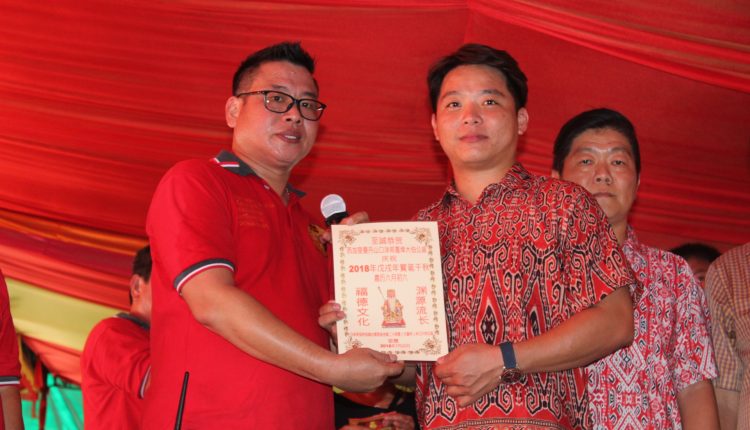 Perayaan HUT Dewa Bumi Raya Pemangkat Berlangsung Spektakuler.Foto 4