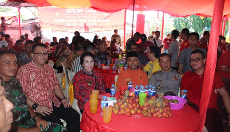 Perayaan HUT Dewa Bumi Raya Pemangkat Berlangsung Spektakuler.Foto 7