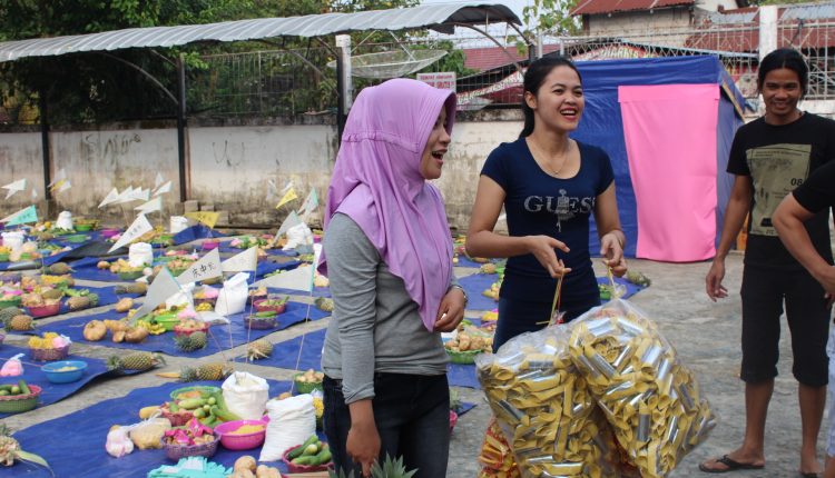 Ritual Pembakaran Kapal Wangkang Pemangkat Lestarikan Warisan Leluhur.Foto 5