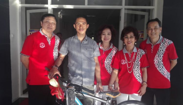 玛琅客家理事授予登山自行车捐血幸运者-1024×768