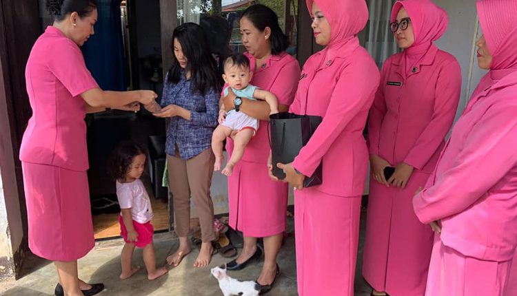 Ketua Bhayangkari Singkawang Ajak Masyarakat Antisipasi DBD.Foto 3
