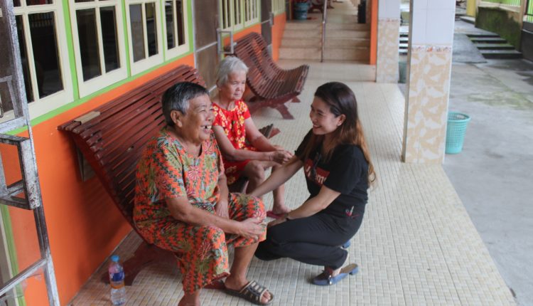 Orang Tua Panti Werdha Membutuhkan Perhatian dan Kasih Sayang.Foto 2