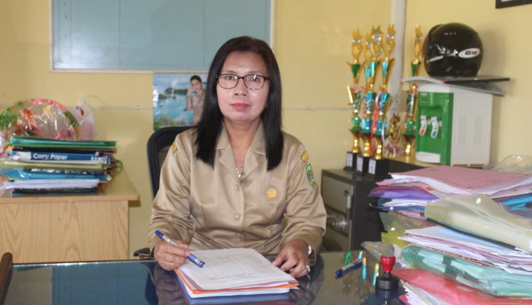 Melihat Perjuangan Siswa SLB Singkawang Mengikuti Ujian Nasional.Foto 7